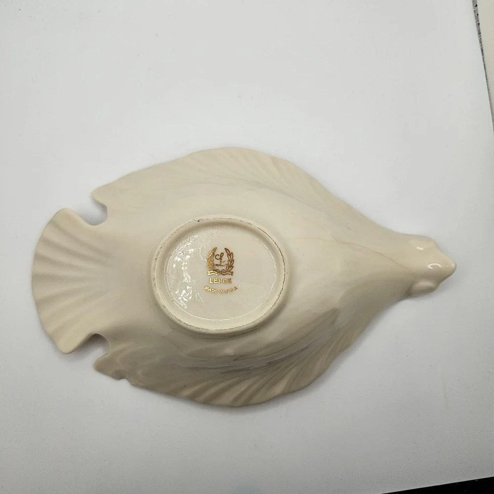 Lenox Ivory Porcelain Leaf Dish Bowl w/ 24K Gold Trim • USA‎ Made • Serving Dish